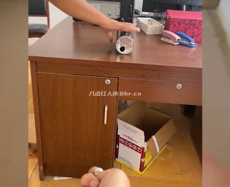 小伙宁大宝玩弹珠绝技走红网络