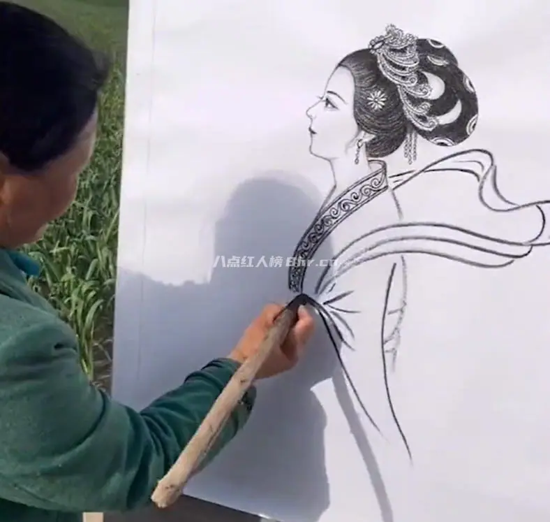 画农梅姐丁春梅火棍绘画走红