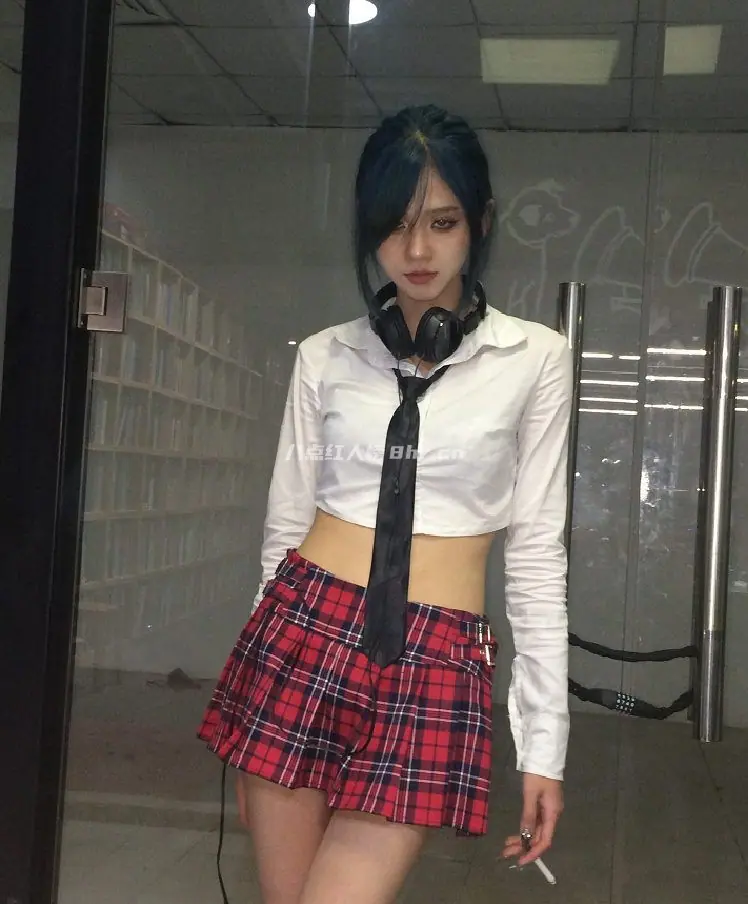 井川里予改名痱子哭哭