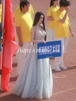 西安美院聋哑女生宸玥个人资料简介