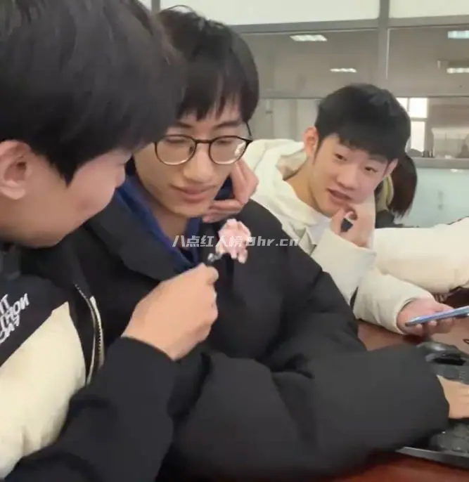 大学生韩小七个人资料简介