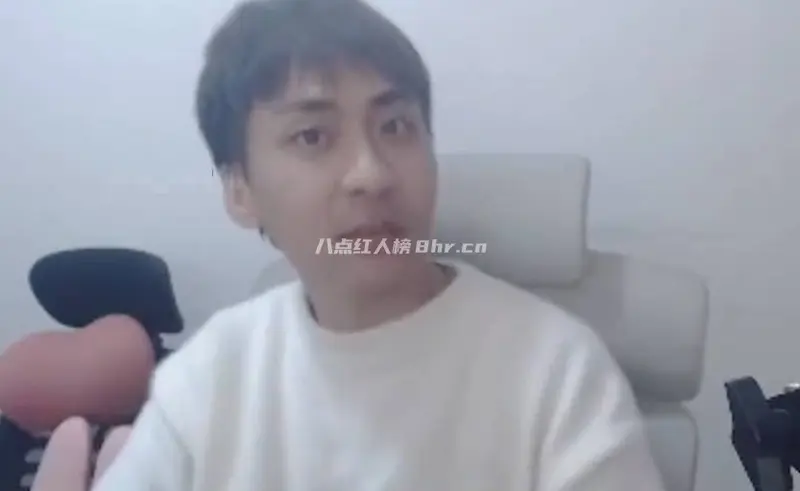 游戏博主"小明剑魔"个人资料和简介