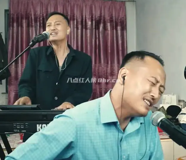 吉林双胞胎歌手大双和二双资料和简介