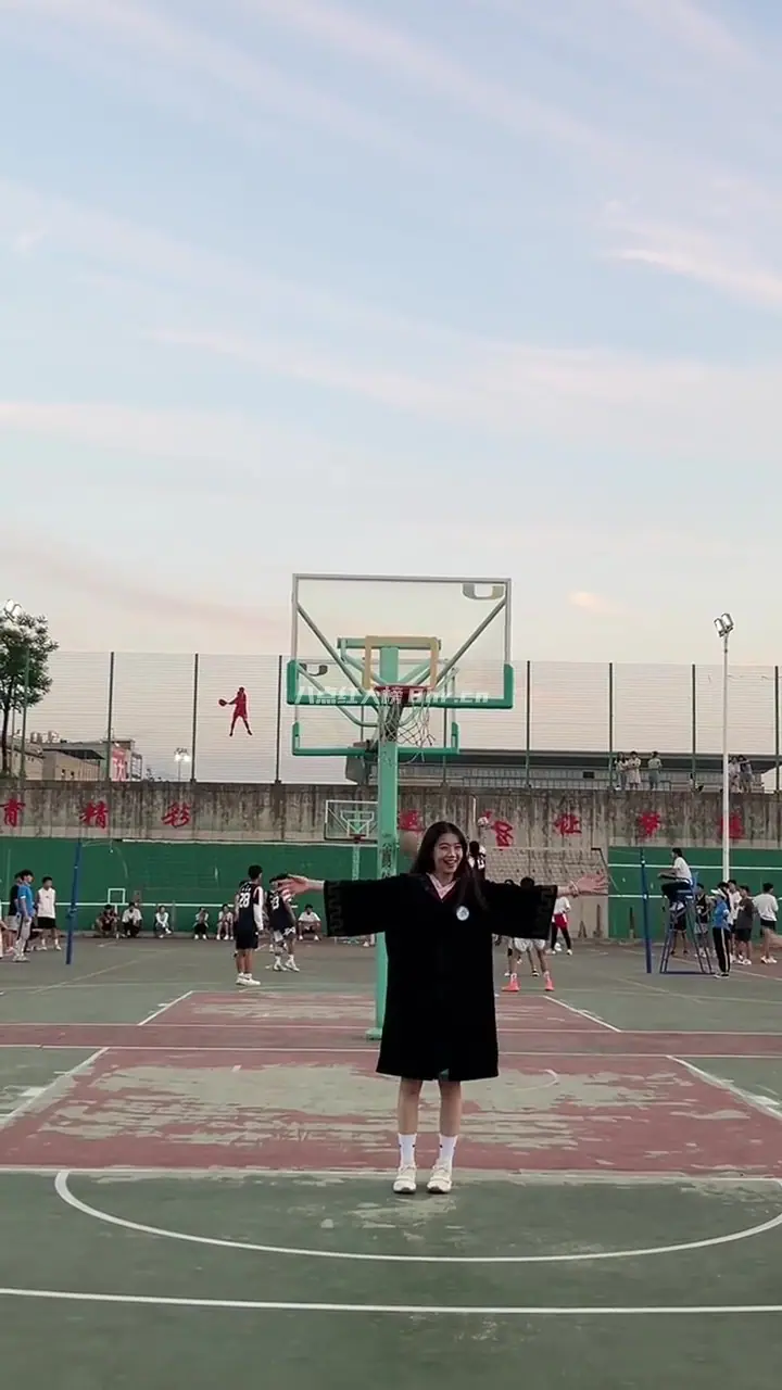 十三元里美以前是哪个学校的？