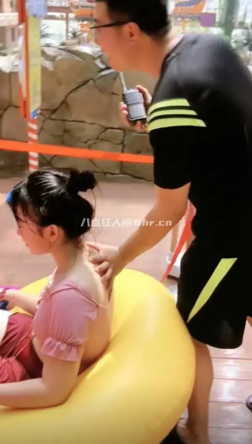 网红水上乐园眼镜哥在哪工作
