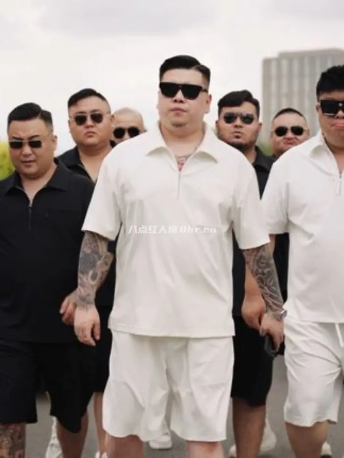 王二利的胖友圈