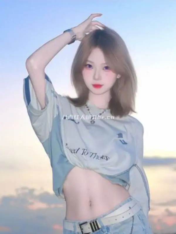 抖音视频达人梨涡圆点照片