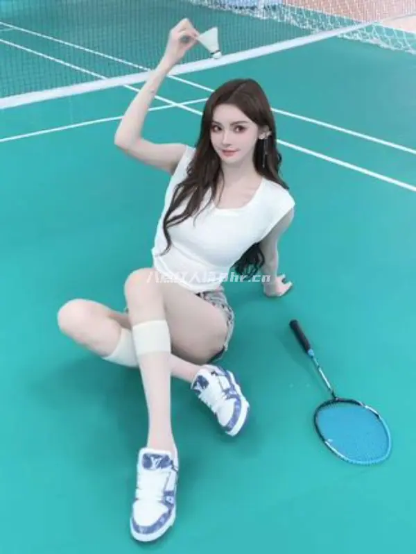 抖音颜值博主月野兔照片