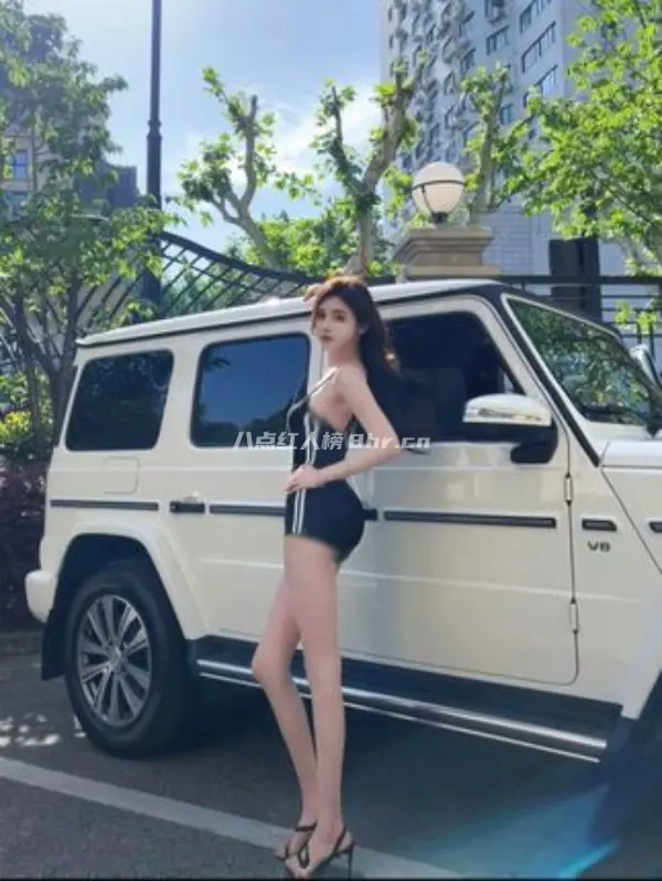 抖音颜值博主月野兔照片