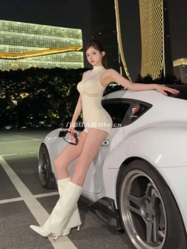 抖音颜值博主月野兔照片