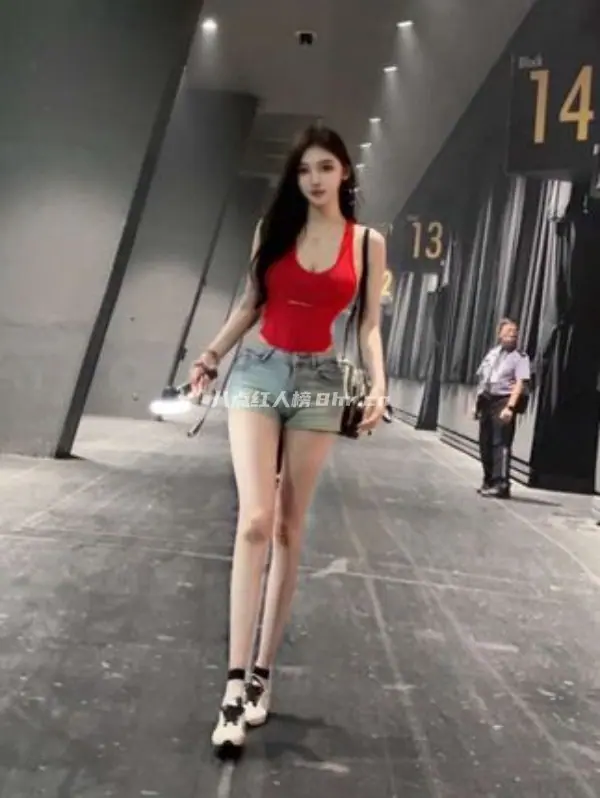 抖音颜值博主月野兔照片