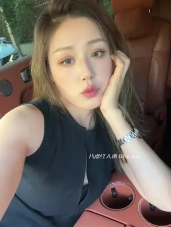 婚礼上堵门的伴娘是谁