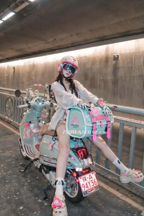 骑各种机车的可爱女生是谁