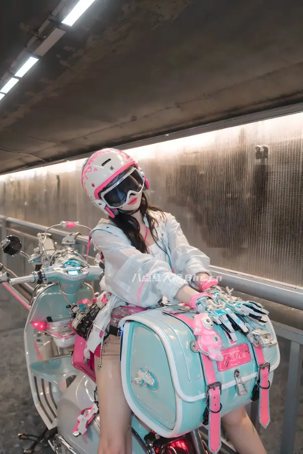 骑各种机车的可爱女生是谁