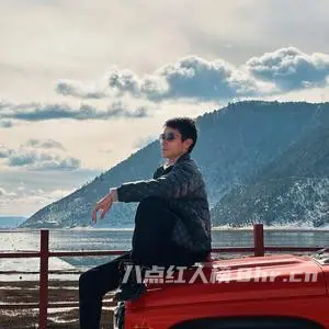 爱摄影的王伟伟