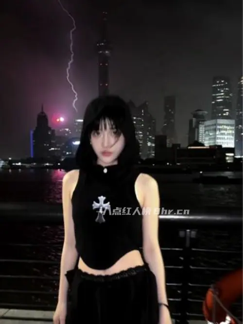 红绿灯的黄个人资料和简介