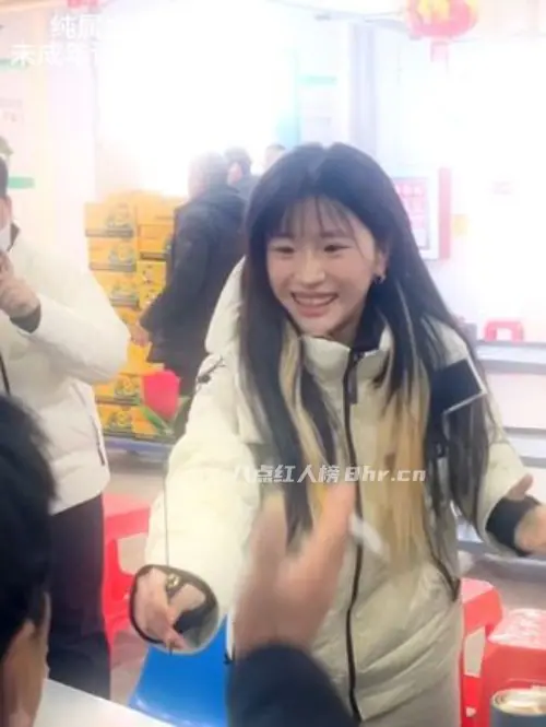 红绿灯的黄个人资料和简介