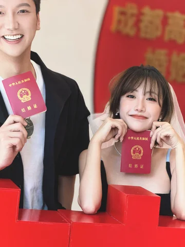 奥黛丽厚本