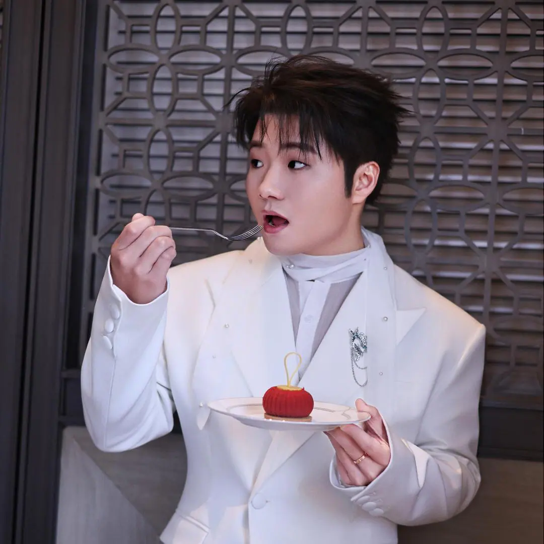 白小白
