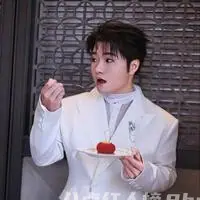 白小白